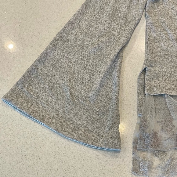 Disney Princess Mulan Hooded Shirt with Lace Bottom!! NWT - Picture 3 of 9